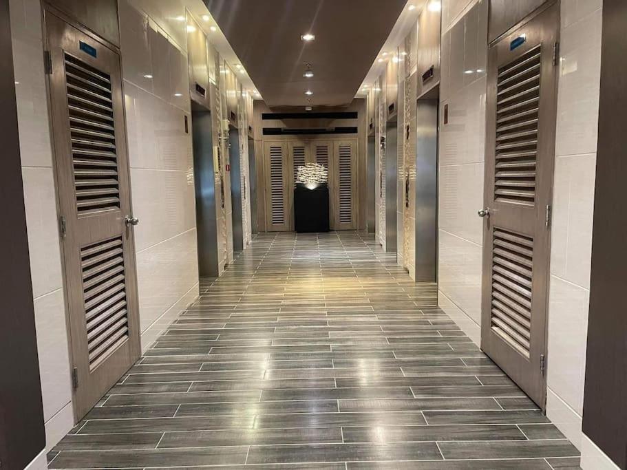 Shore 1 & 3 Residences Moa 1Br With Balcony By Darpm Manila Kültér fotó
