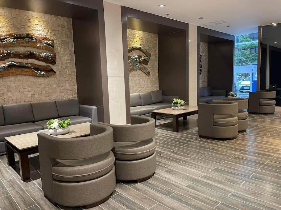 Shore 1 & 3 Residences Moa 1Br With Balcony By Darpm Manila Kültér fotó